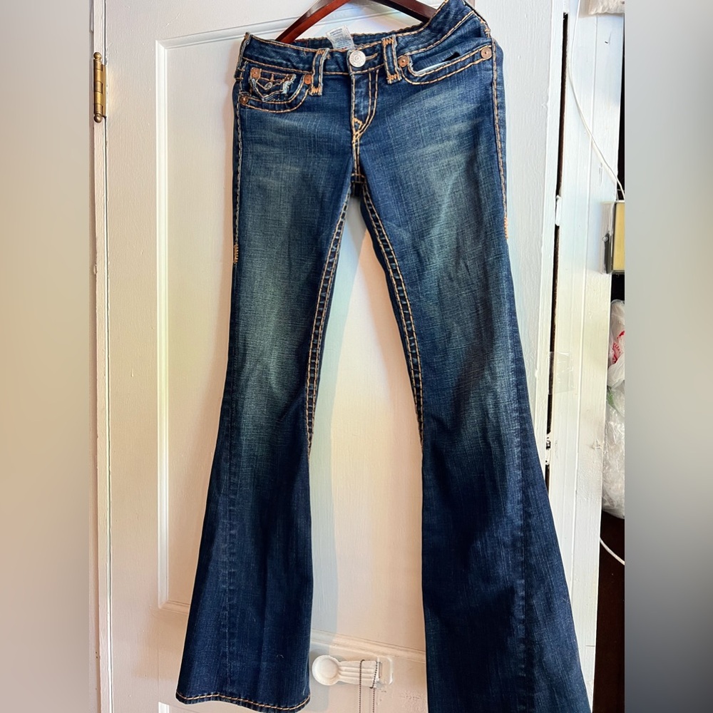 True Religion gold trimmed jeans; amazing condition size 29